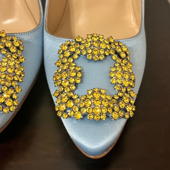 Manolo Blahnik Pumps 37.5 NWT - Picture 3 of 10
